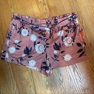 NWT. Loft women’s patterned shorts